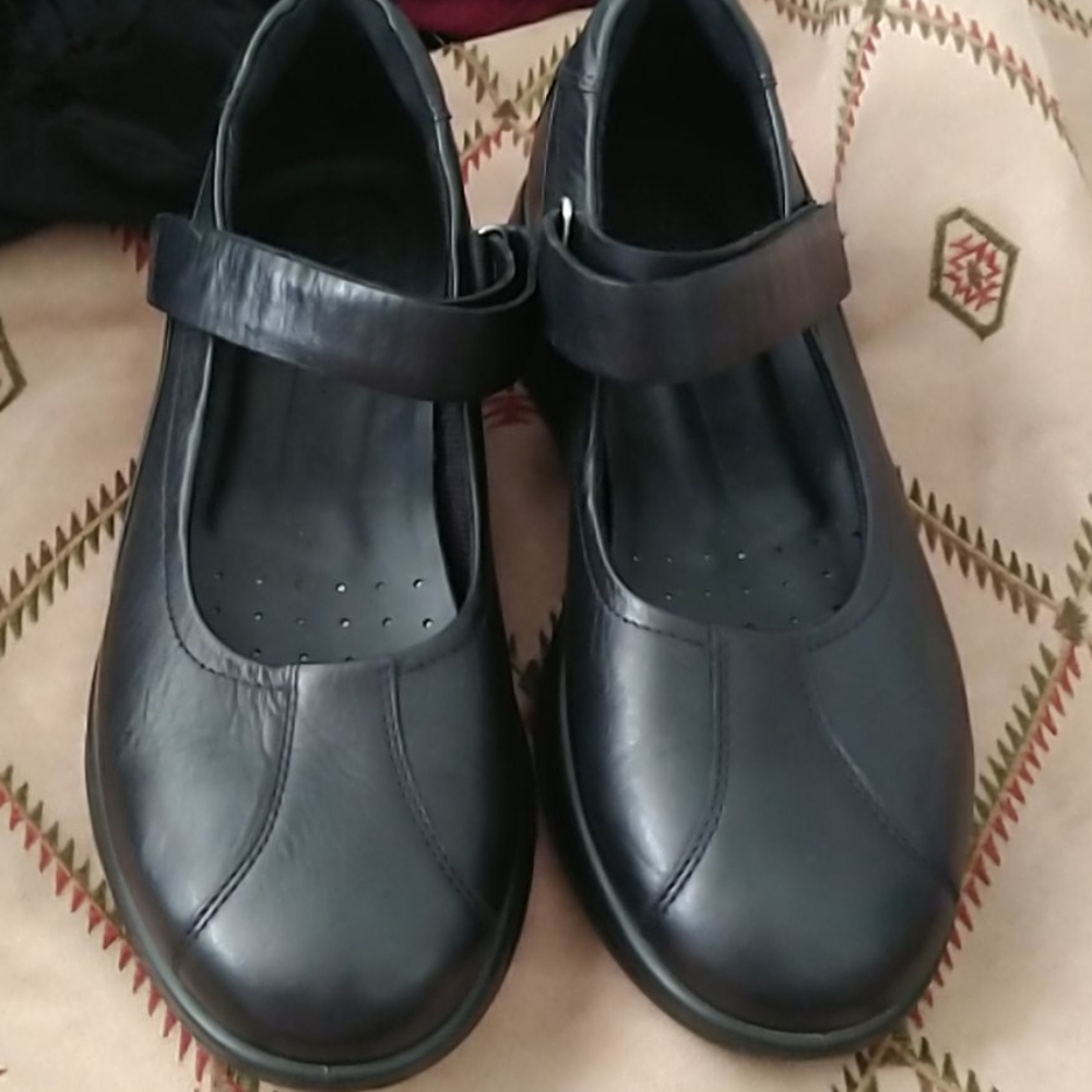 COPY - ecco Danish Design Mary Jane's Size 7